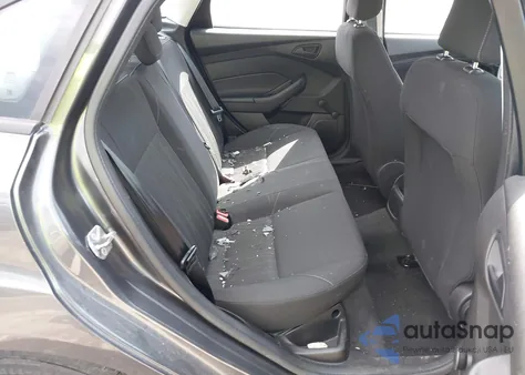 2016 Ford Focus S z USA, uszkodzony, nr VIN 1FADP3E26GL374152